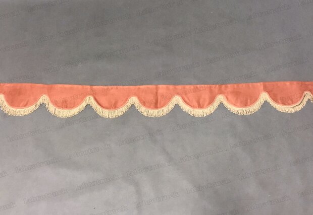 OP is OP Raamband /voorraamstrook TYPE 1, Kleur: Oranje SP33  met enkel zandkleurige viscose franje 5 cm